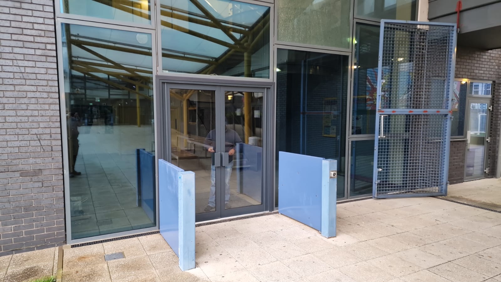 aluminium school entrance doors